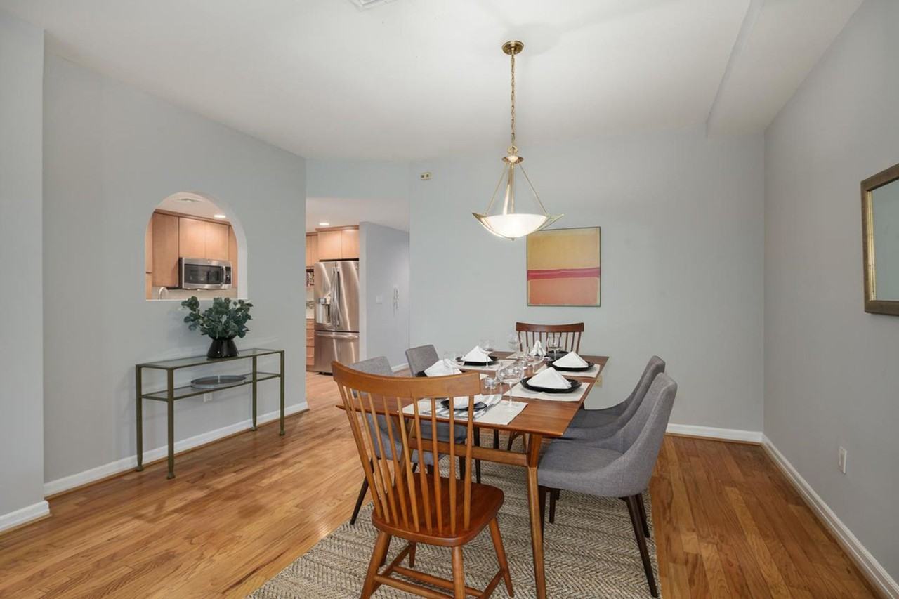2138 Lombard St Apt 2a - Photo 2 of 16
