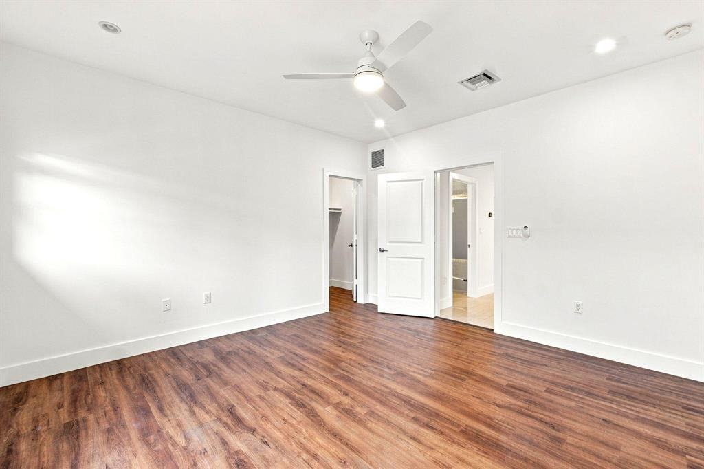 432 NE 16 Street #1 - Photo 6 of 16
