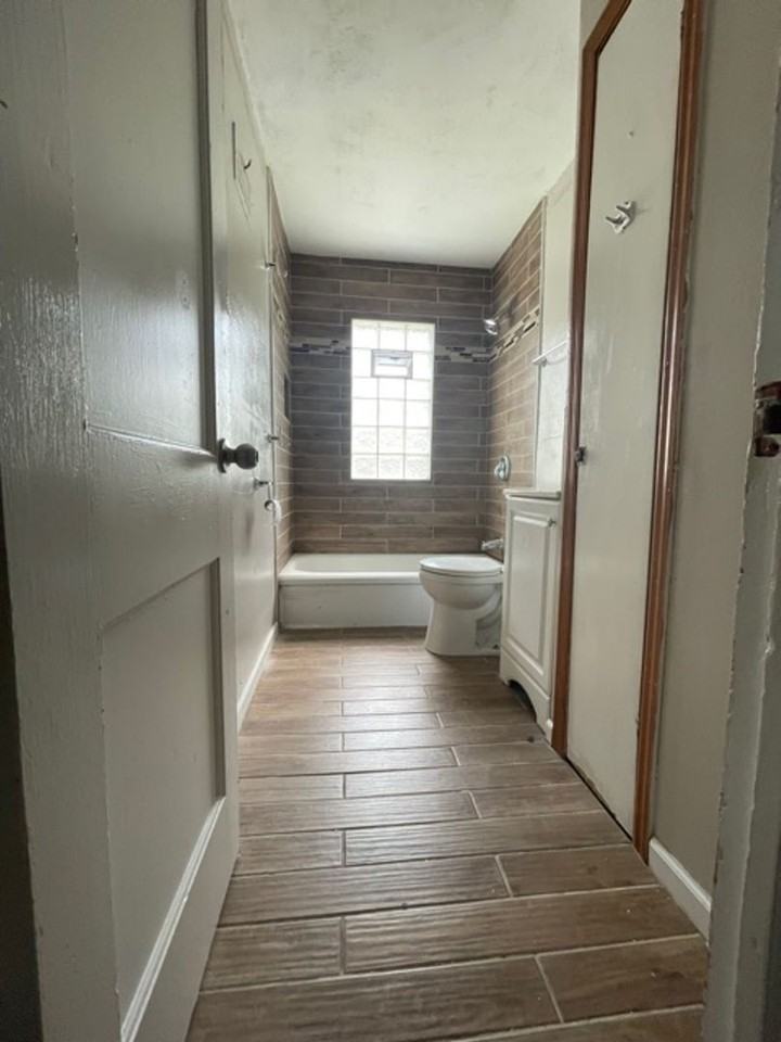 4456 N 45th St - Photo 6 of 10