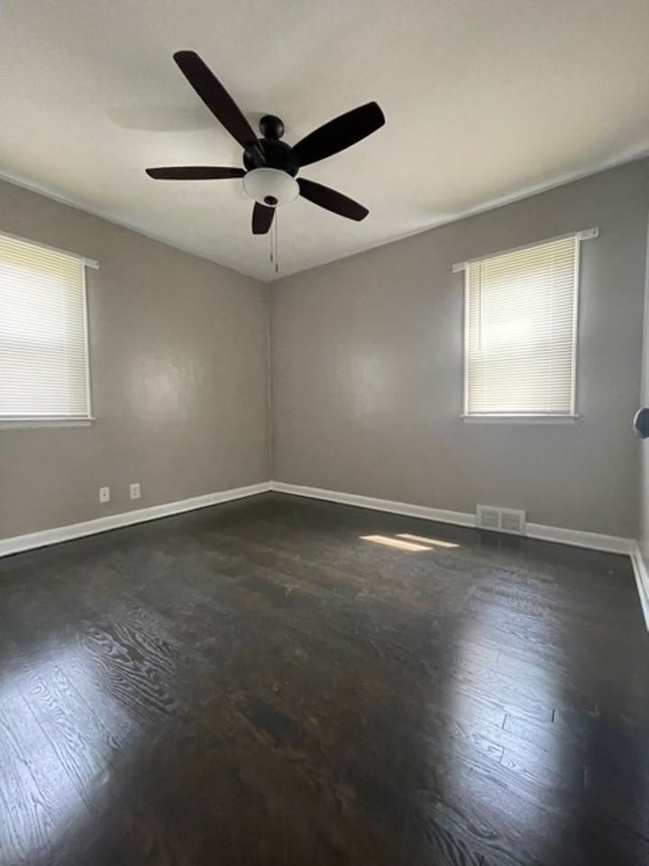 4456 N 45th St - Photo 7 of 10