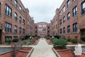 featured image of 622 W Cornelia Ave #630N3