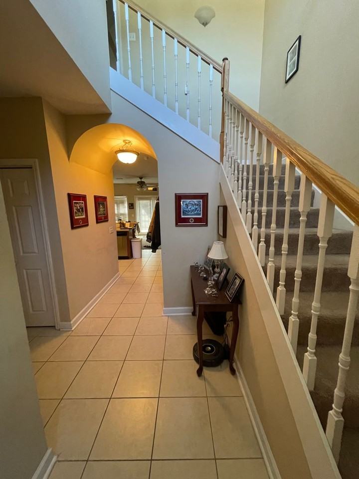 319 Eagle Lndg - Photo 3 of 10