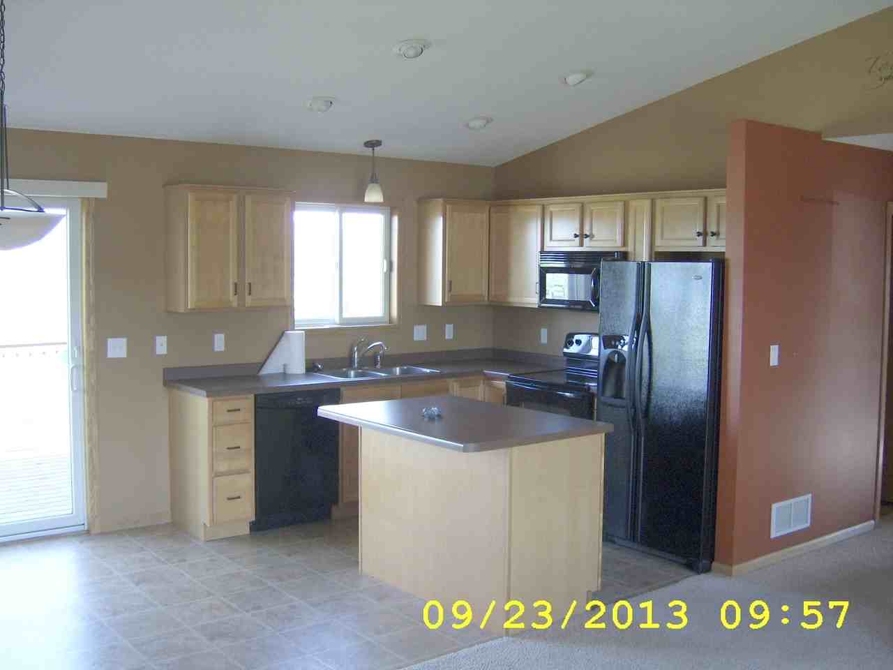 809 10th St Nw - Photo 3 of 11