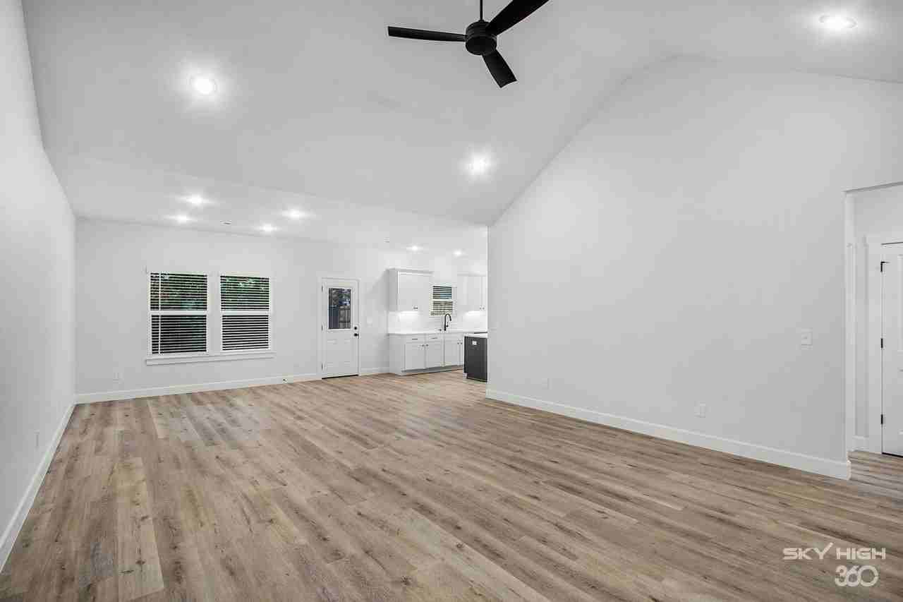 187 Main St - Photo 6 of 26