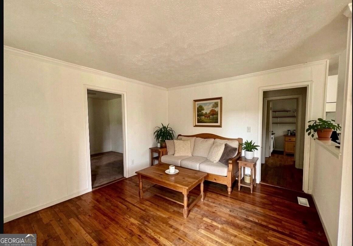 145 Herring St - Photo 4 of 21