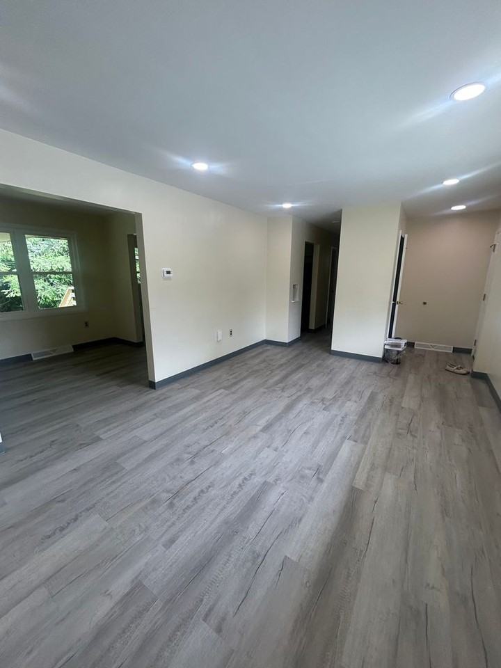 219 Johnson Ter - Photo 3 of 20