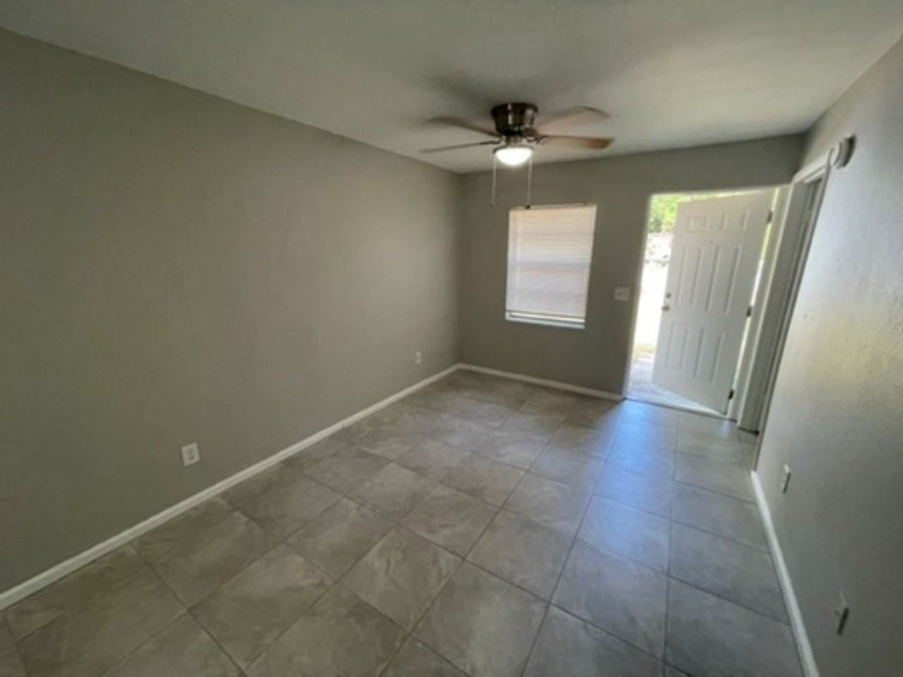 12136 Munbury Dr #2 - Photo 4 of 10
