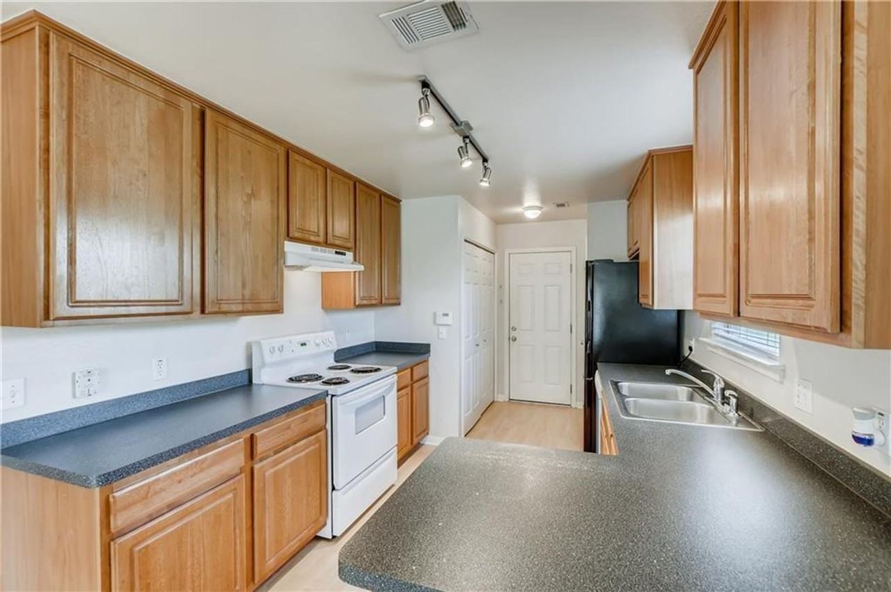 803 Sable Trail Ct - Photo 2 of 29
