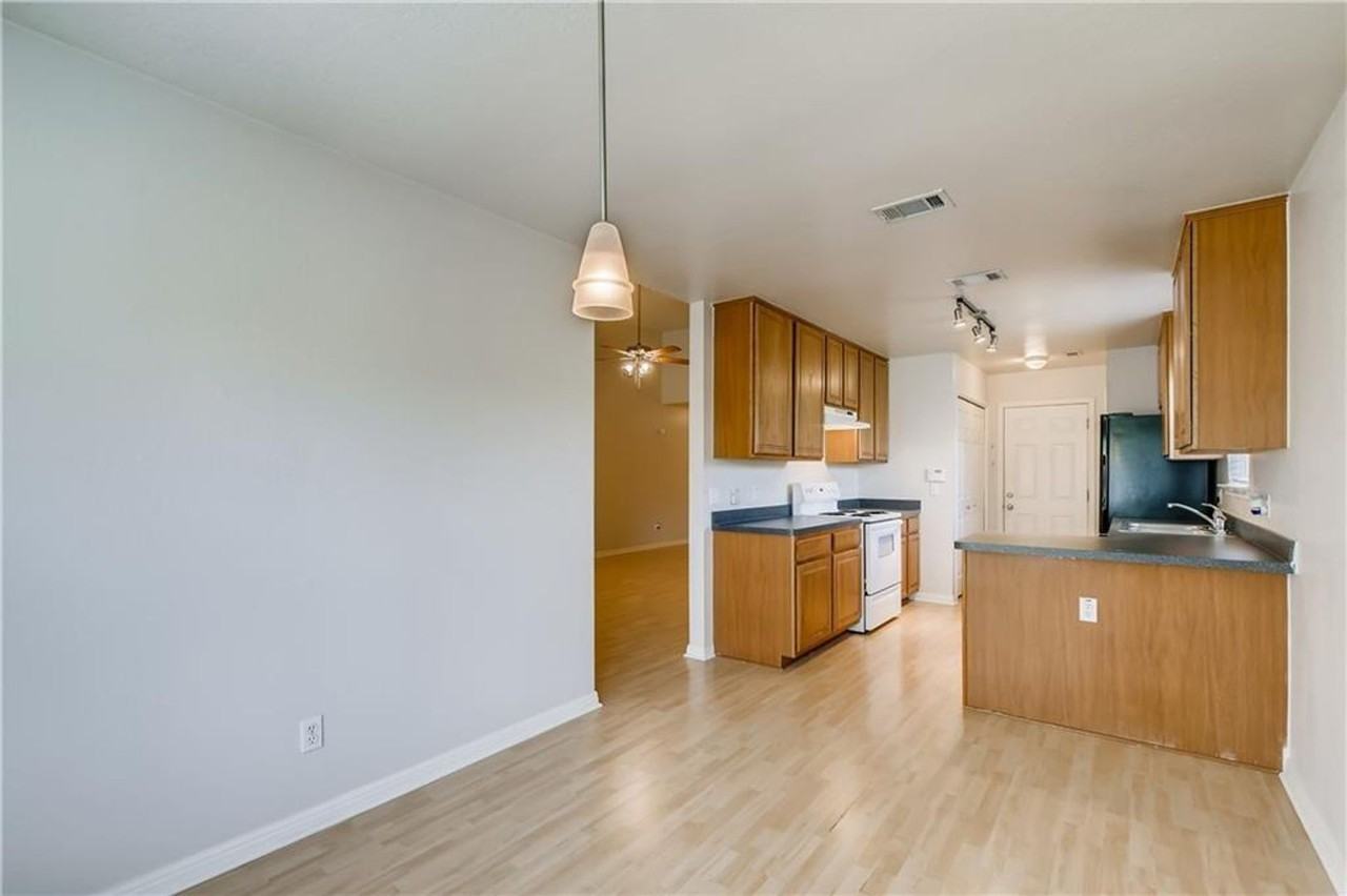 803 Sable Trail Ct - Photo 3 of 29