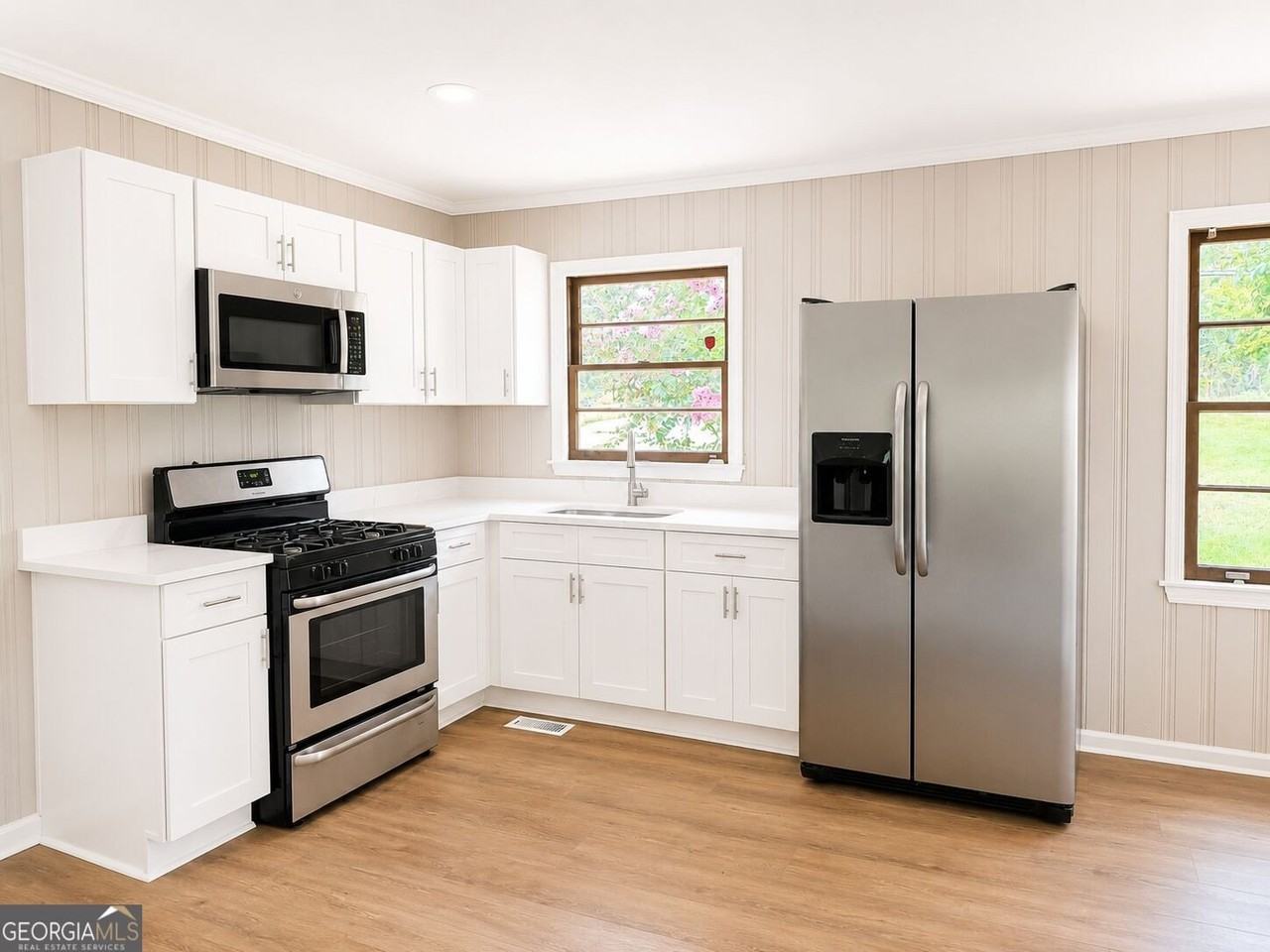 1312 Ext N 9th - Photo 4 of 14