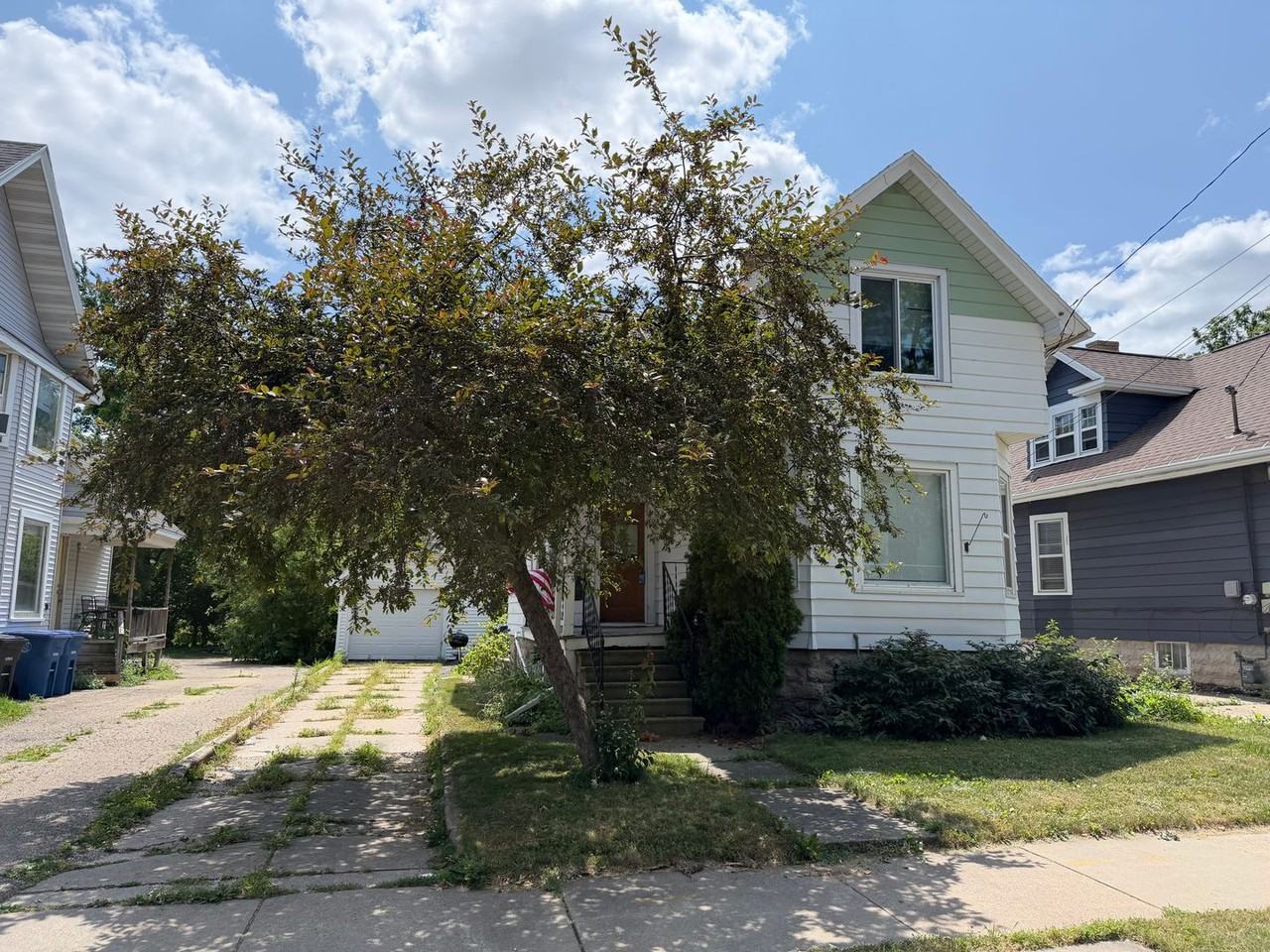333 Saratoga Ave - Photo 2 of 5
