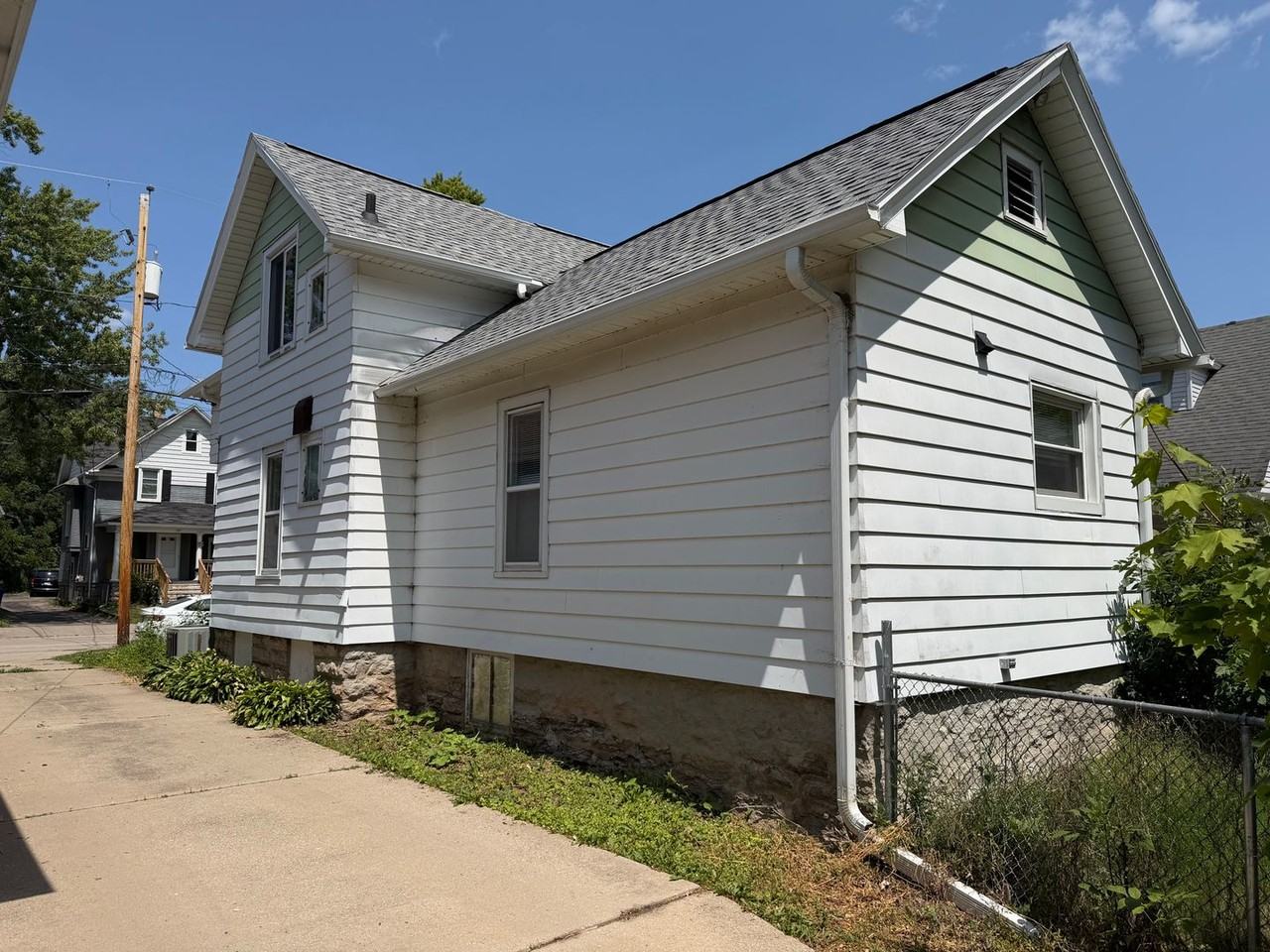 333 Saratoga Ave - Photo 4 of 5