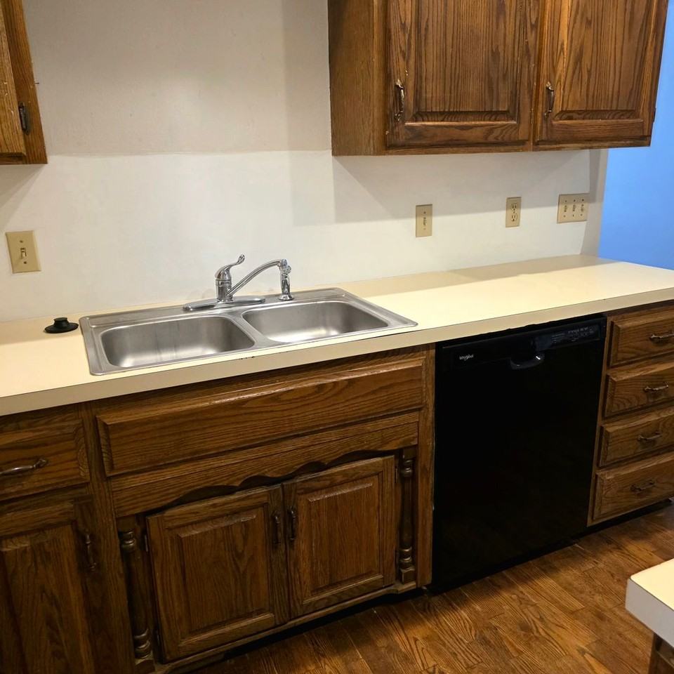 1803 N Plaza Dr - Photo 5 of 16