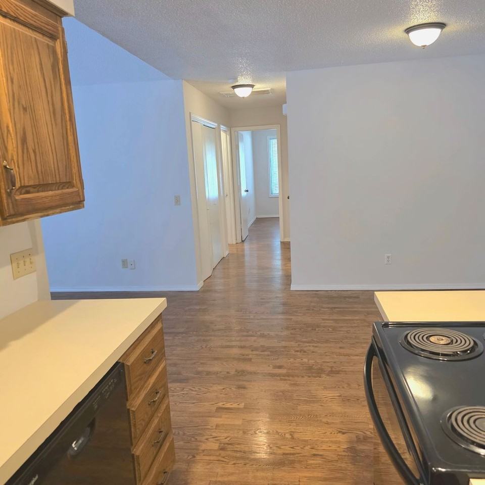 1803 N Plaza Dr - Photo 6 of 16