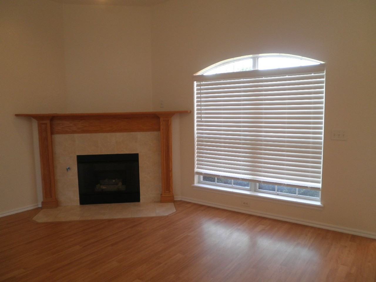407 Woodbriar - Photo 2 of 4