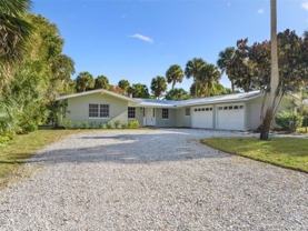 835 Royal Palm Pl - Photo 1 of 1