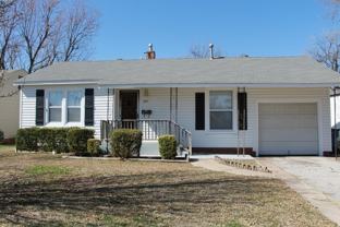 207 E Rickenbacker Dr - Photo 1 of 1