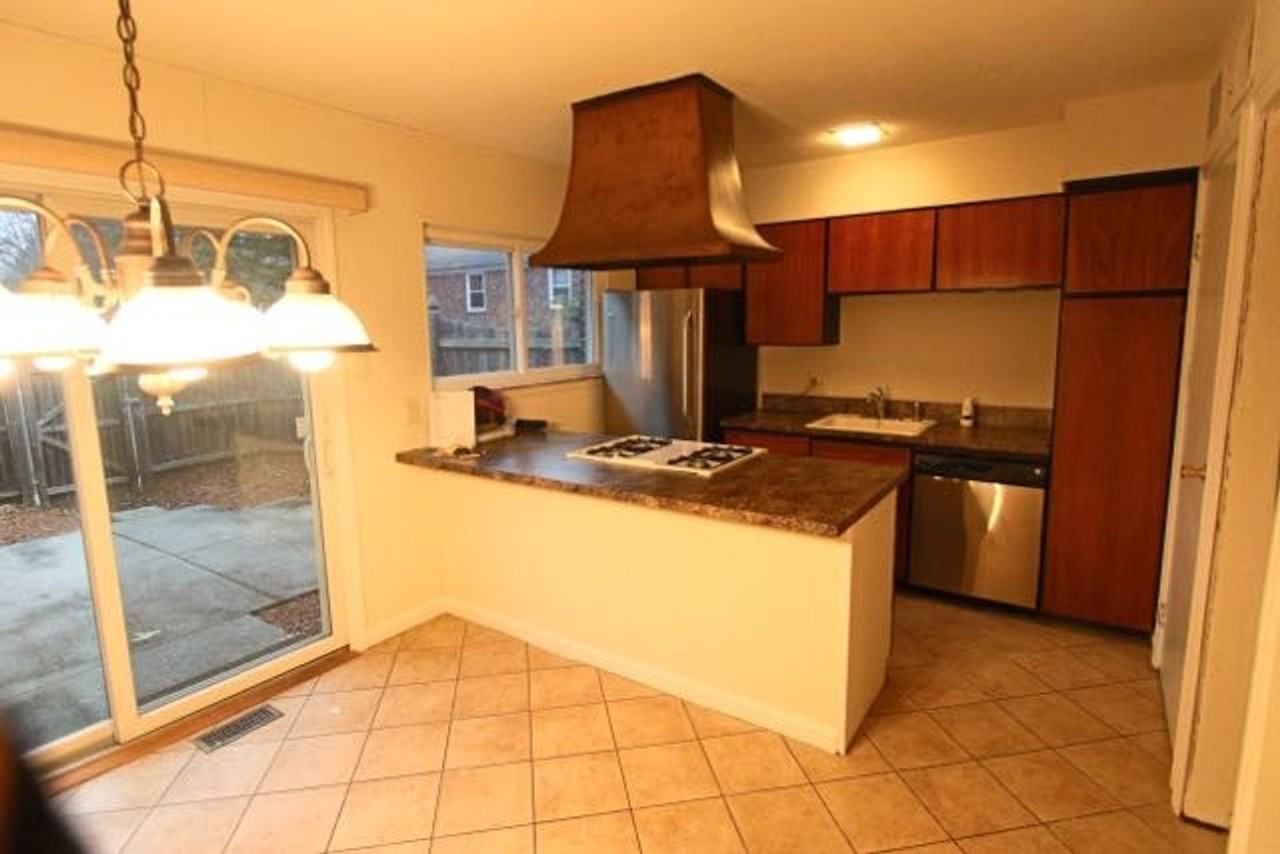 36 Williamsburg Dr - Photo 2 of 22