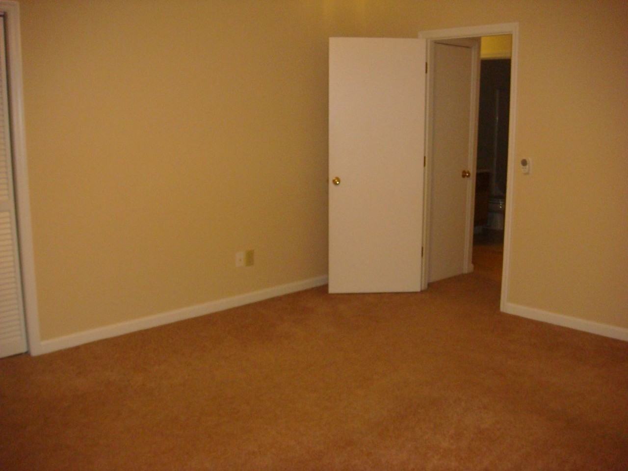 1042 Chinook St - Photo 6 of 14