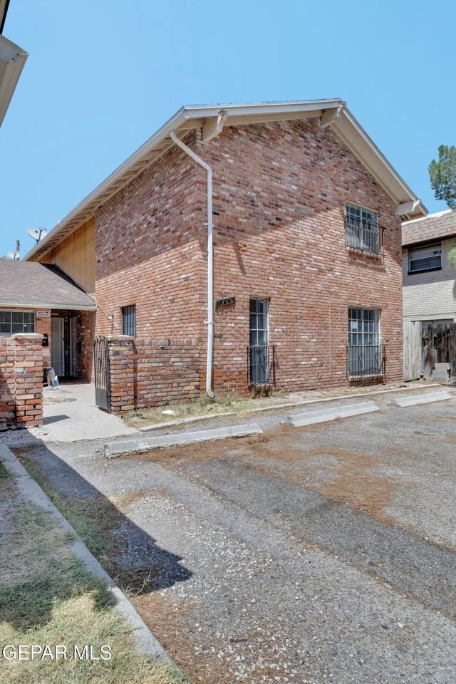 10537 Gran Cima Ln #D - Photo 3 of 20