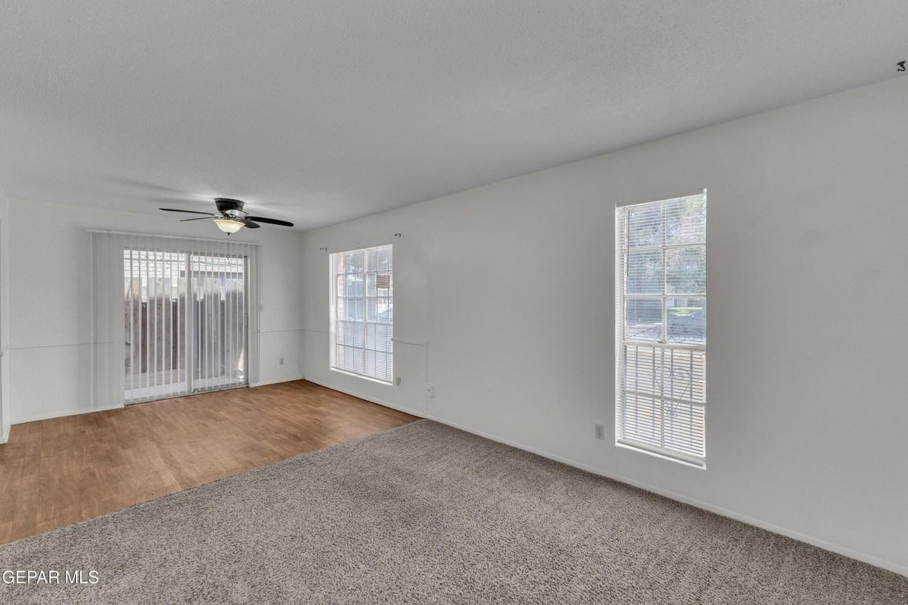 10537 Gran Cima Ln #D - Photo 4 of 20