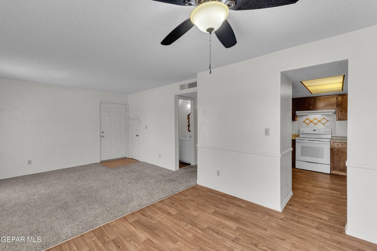 10537 Gran Cima Ln #D - Photo 6 of 20