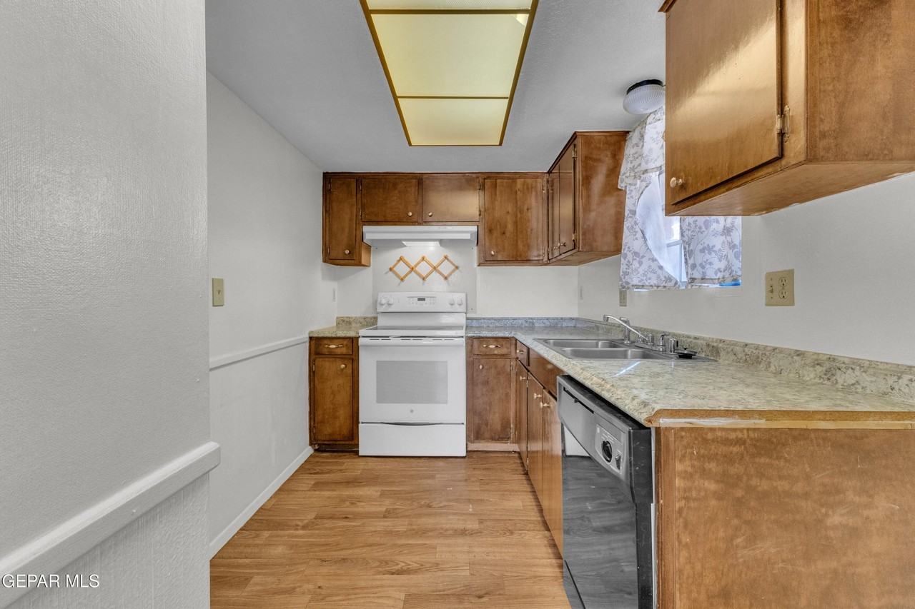 10537 Gran Cima Ln #D - Photo 7 of 20