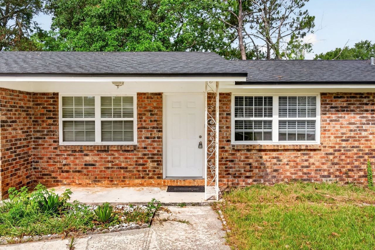 9954 Larkdale Ct - Photo 4 of 37