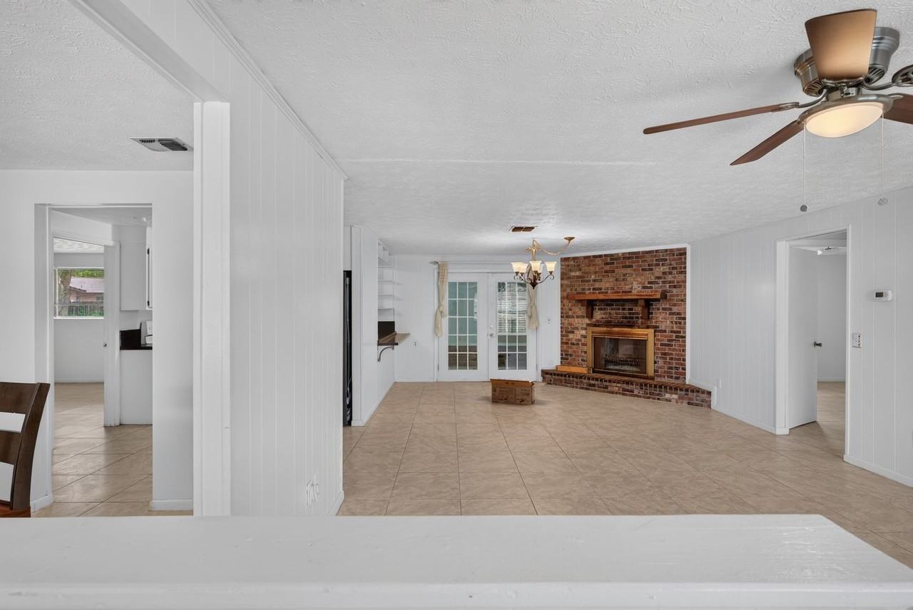 9954 Larkdale Ct - Photo 5 of 37