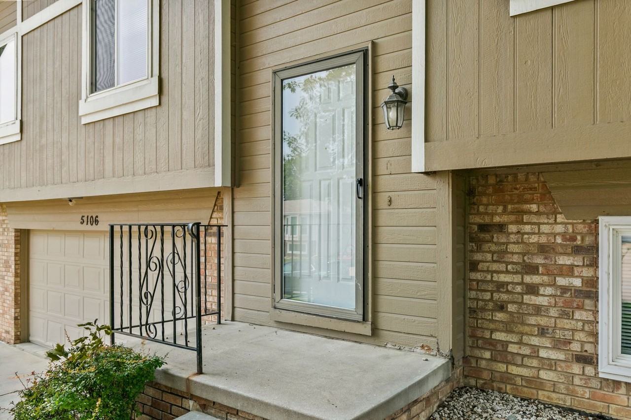 5106 N 128th St - Photo 3 of 35