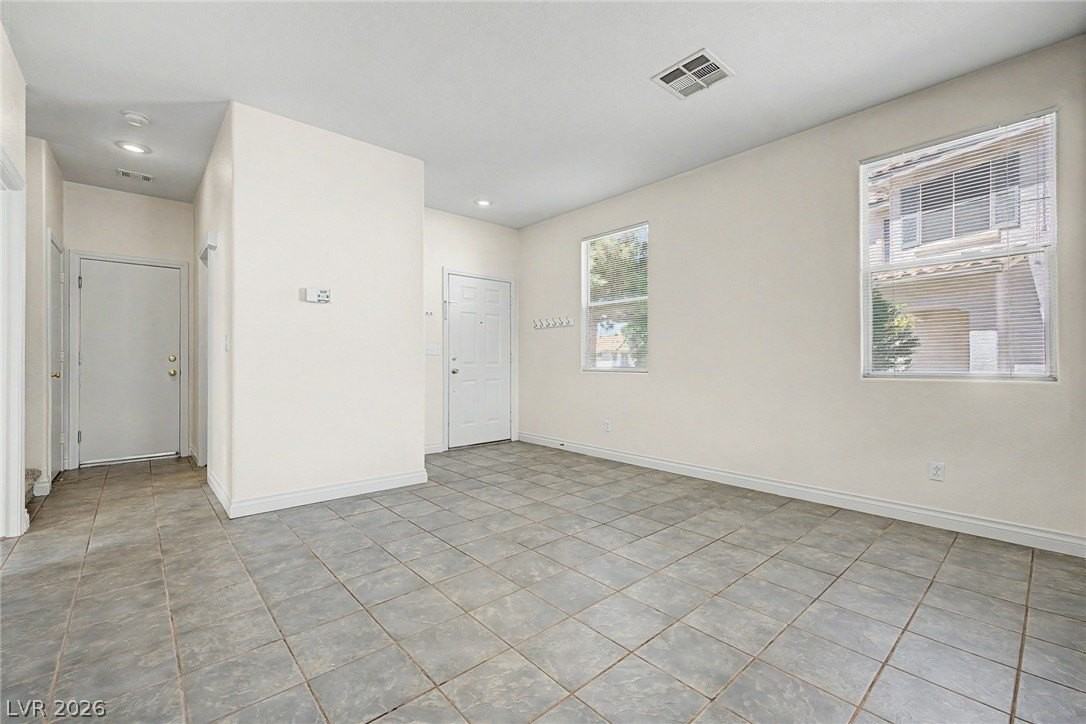 2392 Predera Ave - Photo 3 of 38