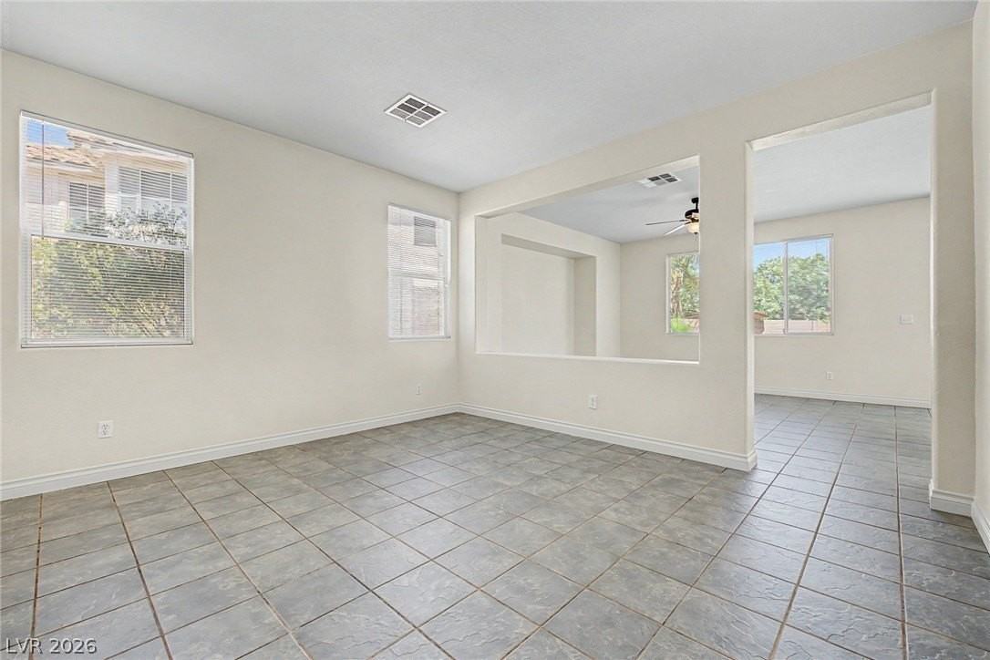 2392 Predera Ave - Photo 6 of 38