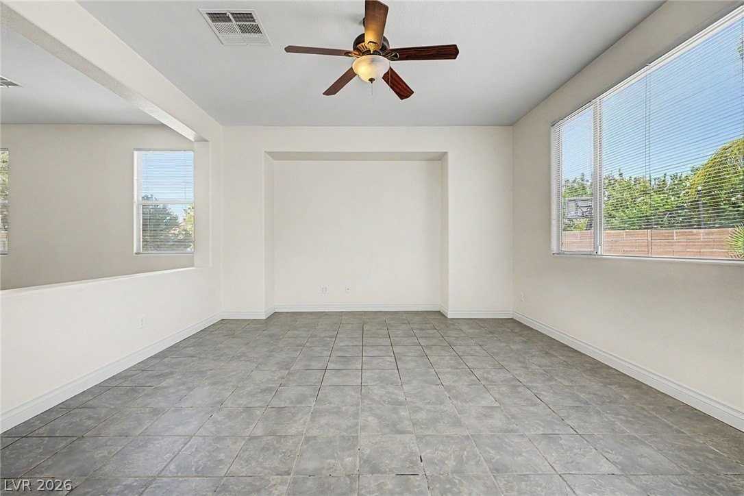 2392 Predera Ave - Photo 7 of 38