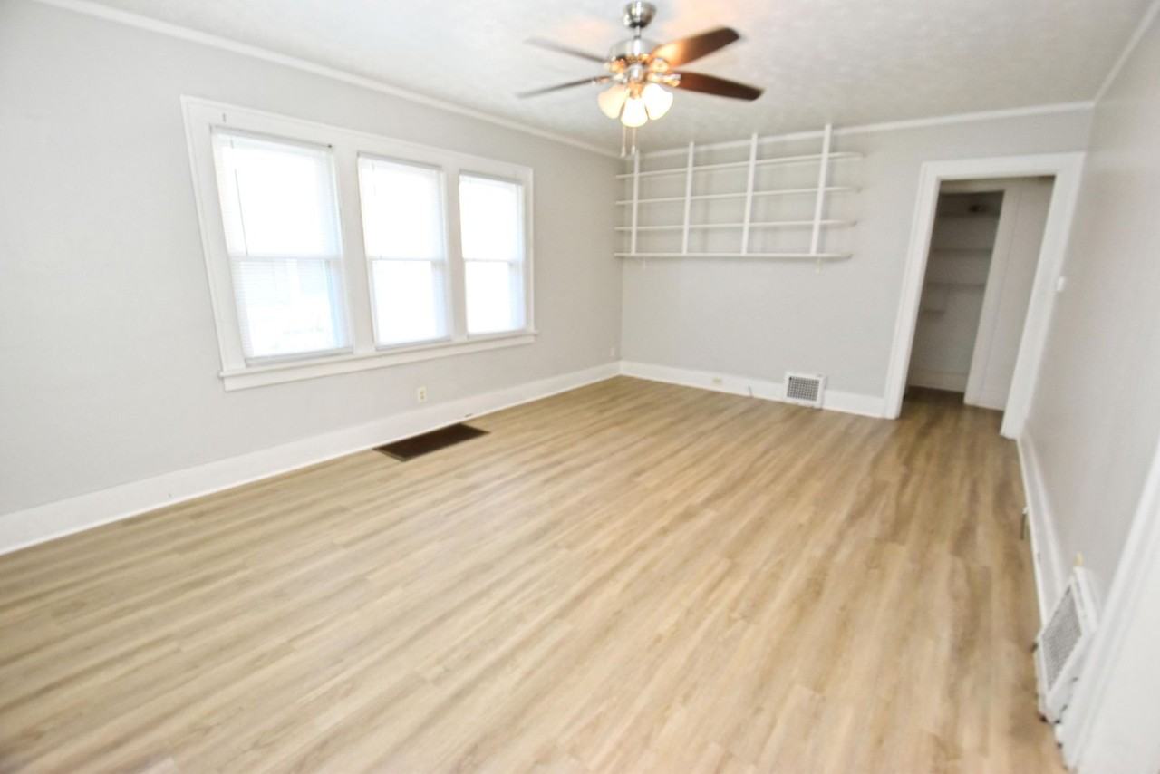 1315 Longfellow Ave - Photo 5 of 19