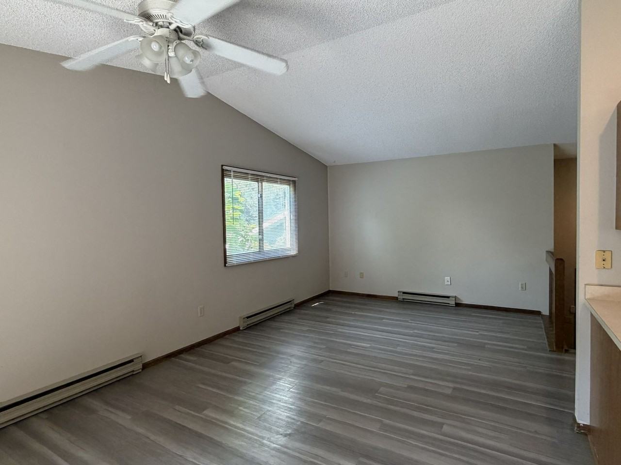2013 Custer Dr - Photo 2 of 19