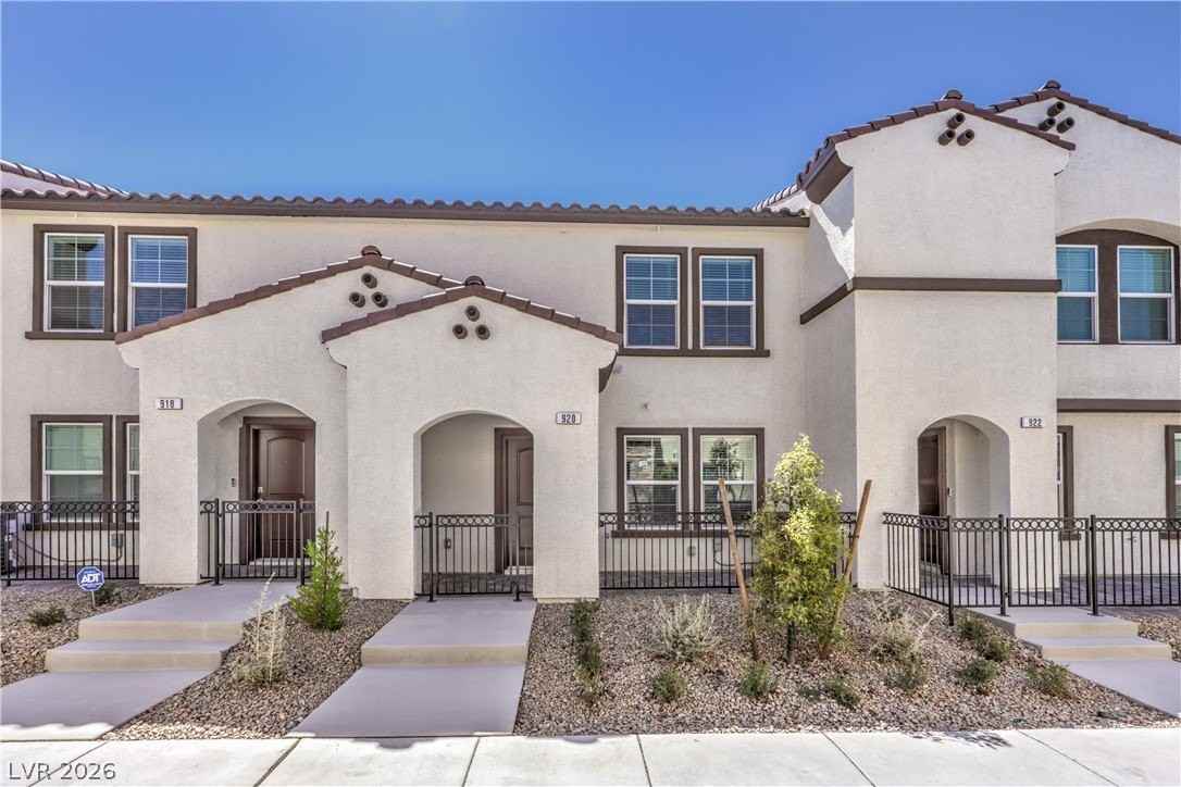 920 Rosy Starling St - Photo 2 of 23