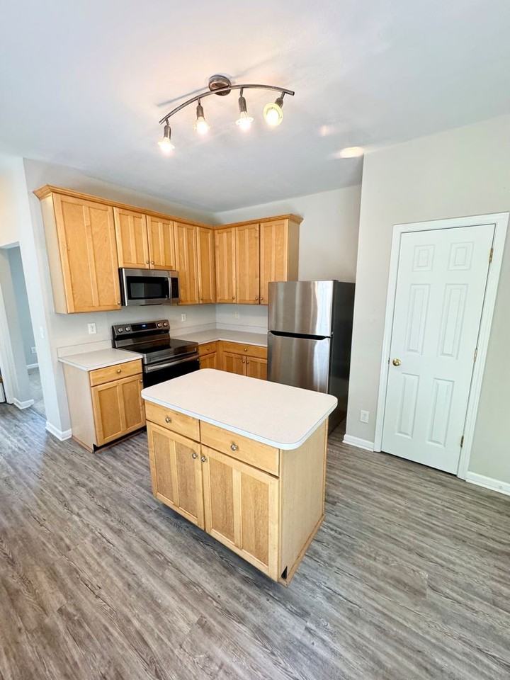 9413 Thatcher Hall Ct - Photo 3 of 19