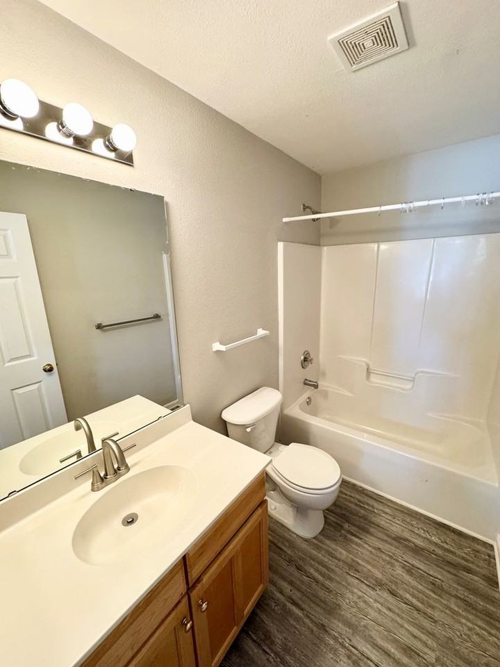 9413 Thatcher Hall Ct - Photo 5 of 19