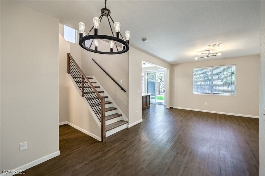 10650 Streamside Ave - Photo 3 of 27