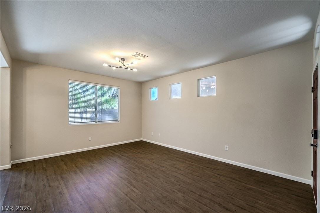 10650 Streamside Ave - Photo 4 of 27