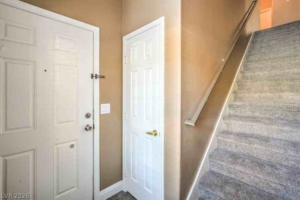 3920 Legend Hills St #202 - Photo 5 of 41