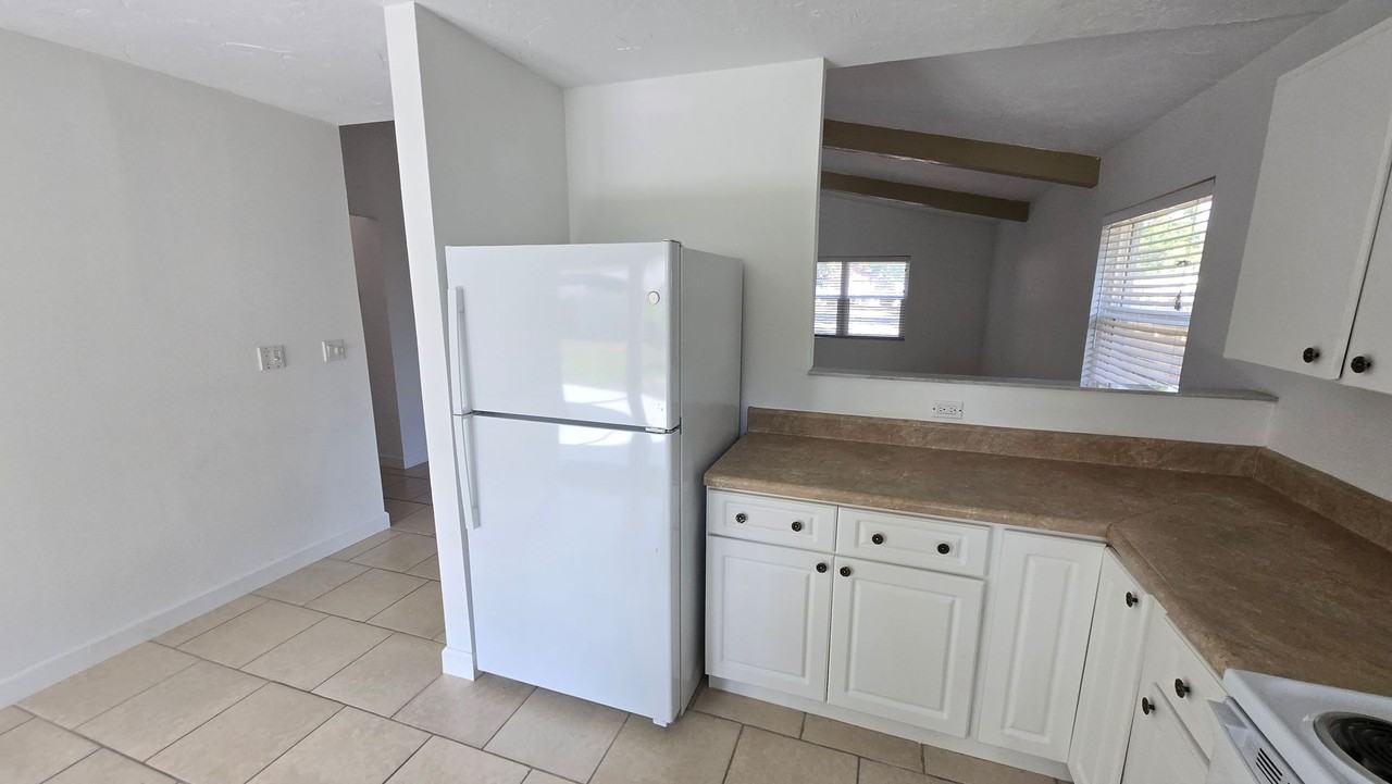 4705 Violet Ave - Photo 7 of 21
