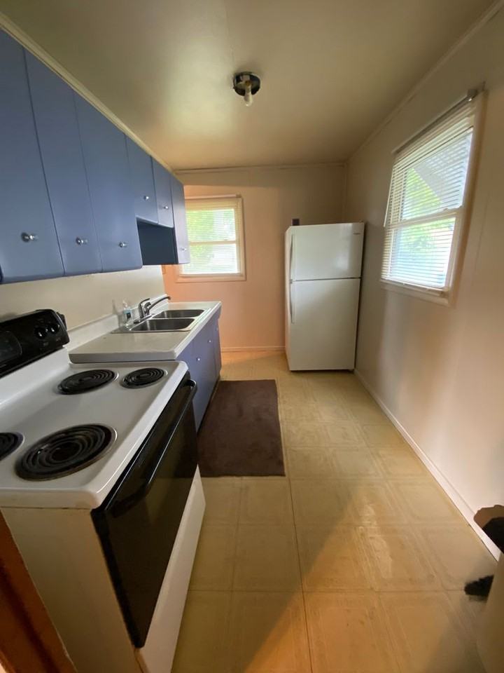 3144 Astor Ave - Photo 5 of 15