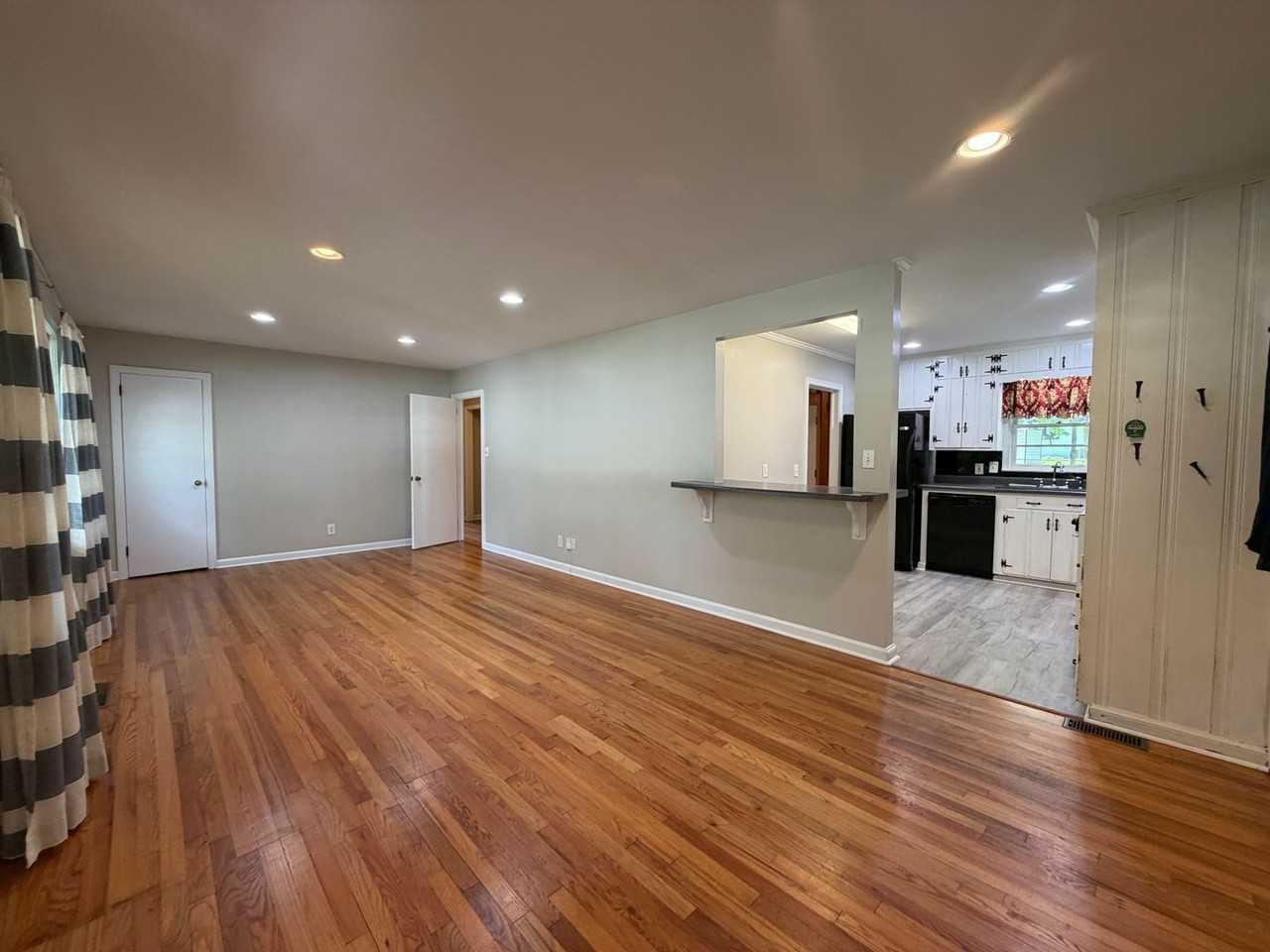 117 Benton Dr Nw - Photo 3 of 24