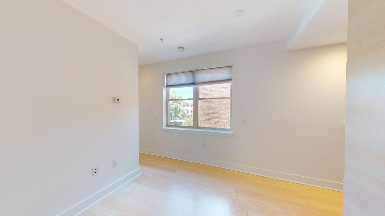 3606 Rock Creek Church Rd Nw - Photo 6 of 12