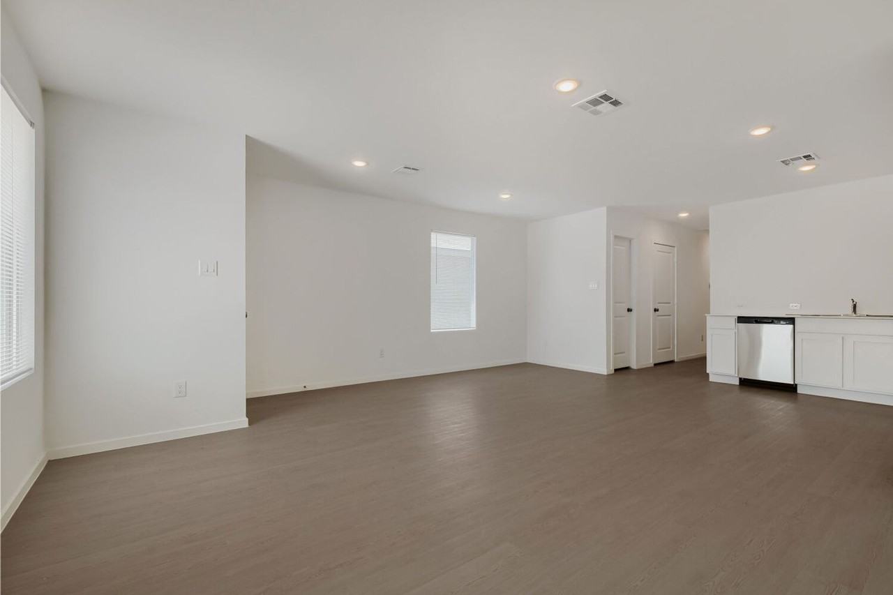 6829 Chert Chase - Photo 3 of 15