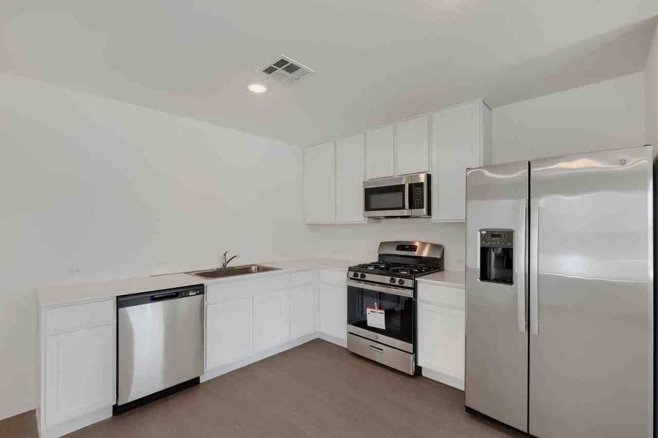6829 Chert Chase - Photo 4 of 15