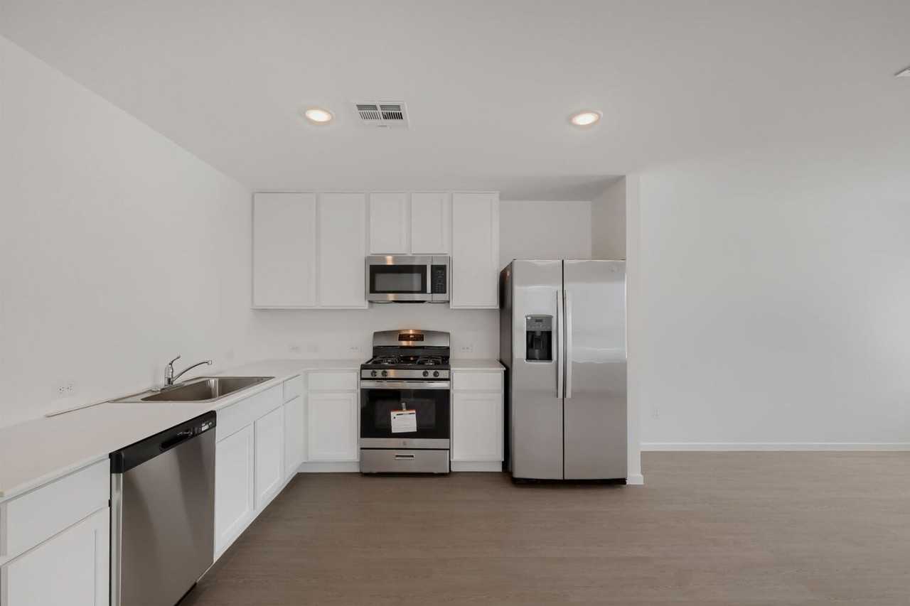 6829 Chert Chase - Photo 5 of 15
