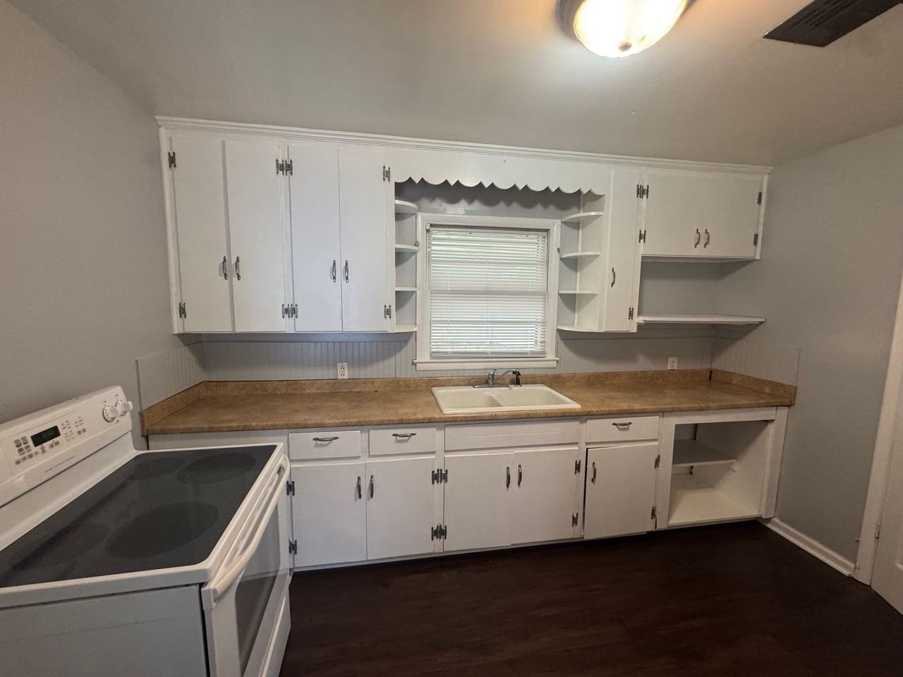 963 Green Ridge Rd - Photo 5 of 17