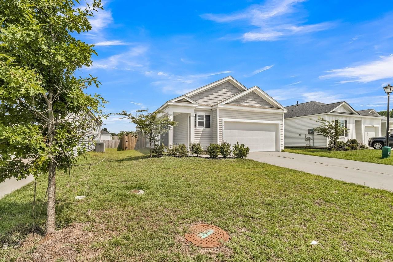 324 Feldspar Ln - Photo 3 of 40